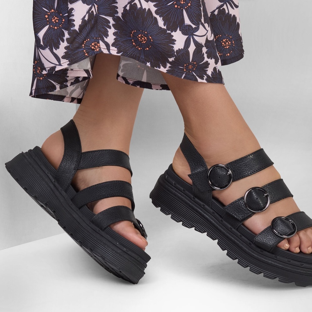 NWOB Skechers Jammers-Lite.Size 8. leather upper, Adjustable buckles, luxe Foam